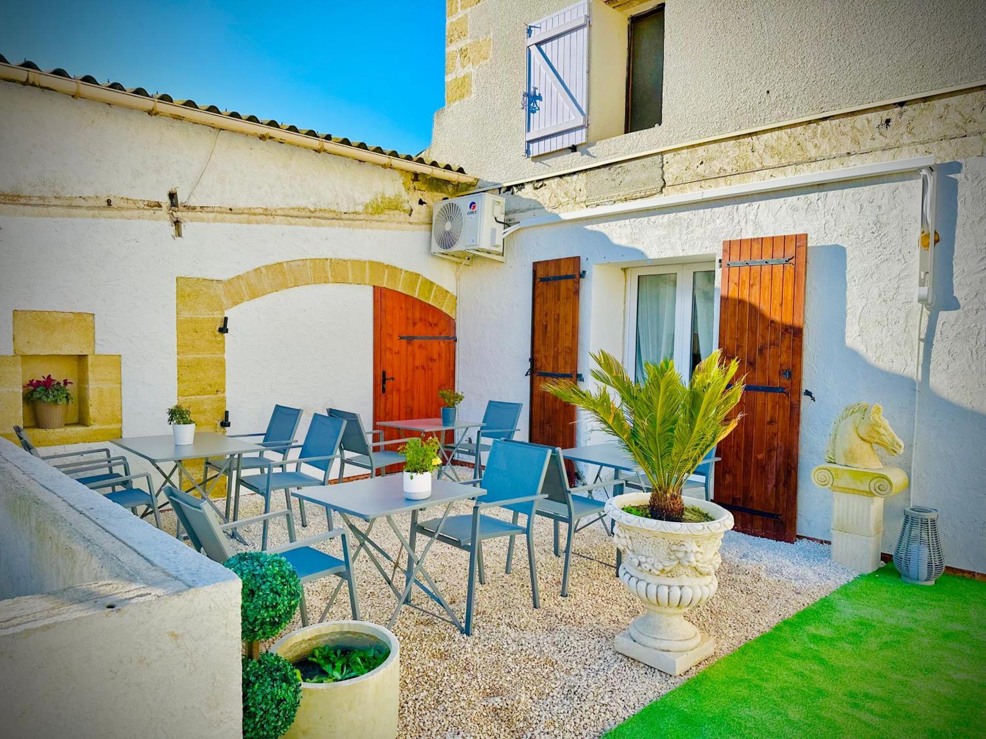 Les Appartements Du Mas - Emeraude Эг-Морт Экстерьер фото